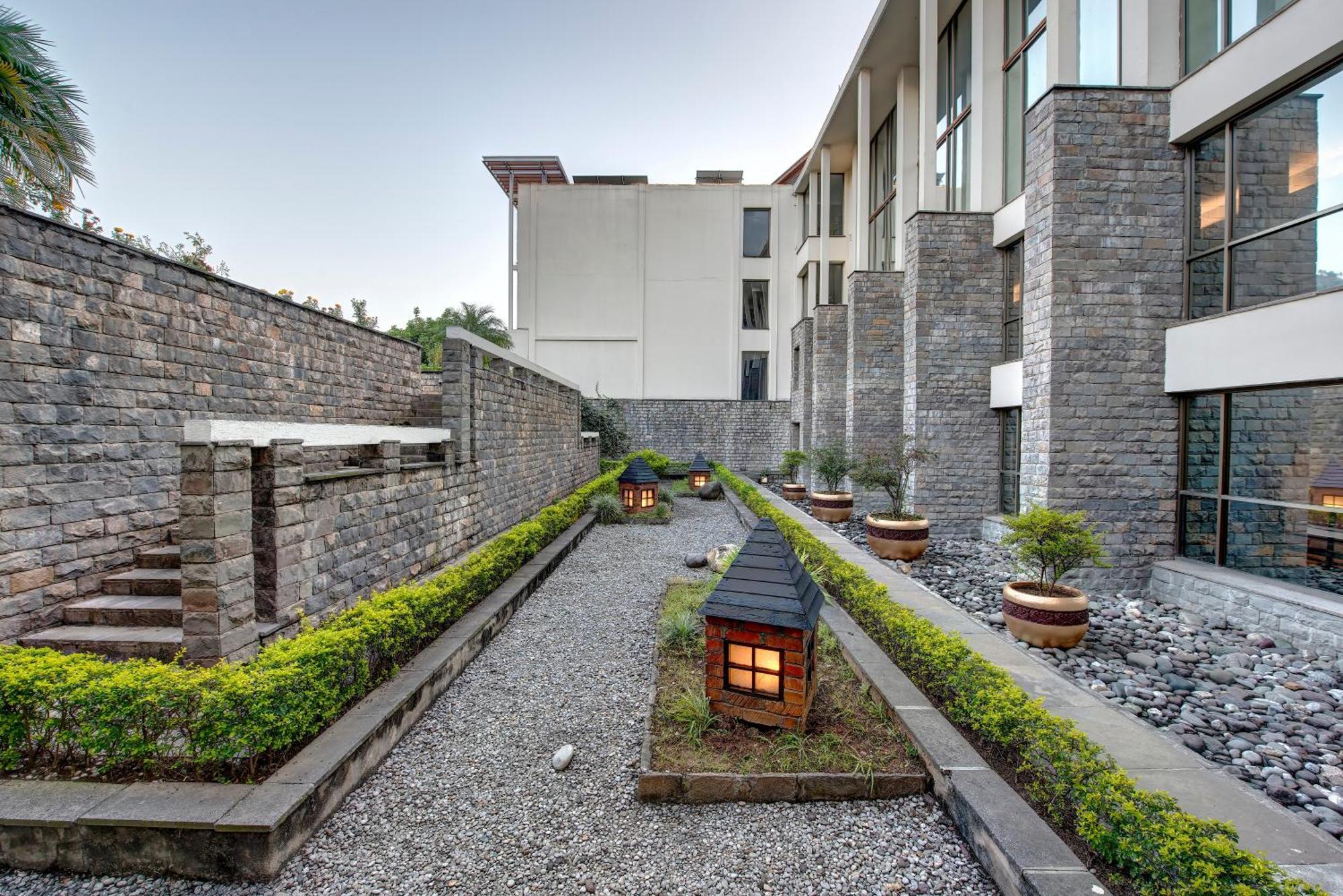 Pearl Continental Hotel, Muzaffarabad Exteriér fotografie